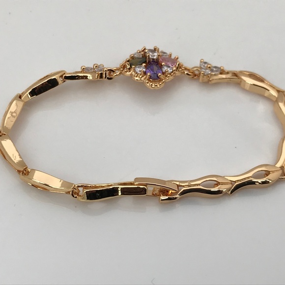 Women Bracelet Fancy Gold Tone Cuff Metal Bracelet - Picture 4 of 8